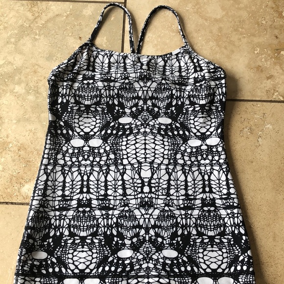 Power Y tank lululemon glacier ice 🦄 - Picture 2 of 5